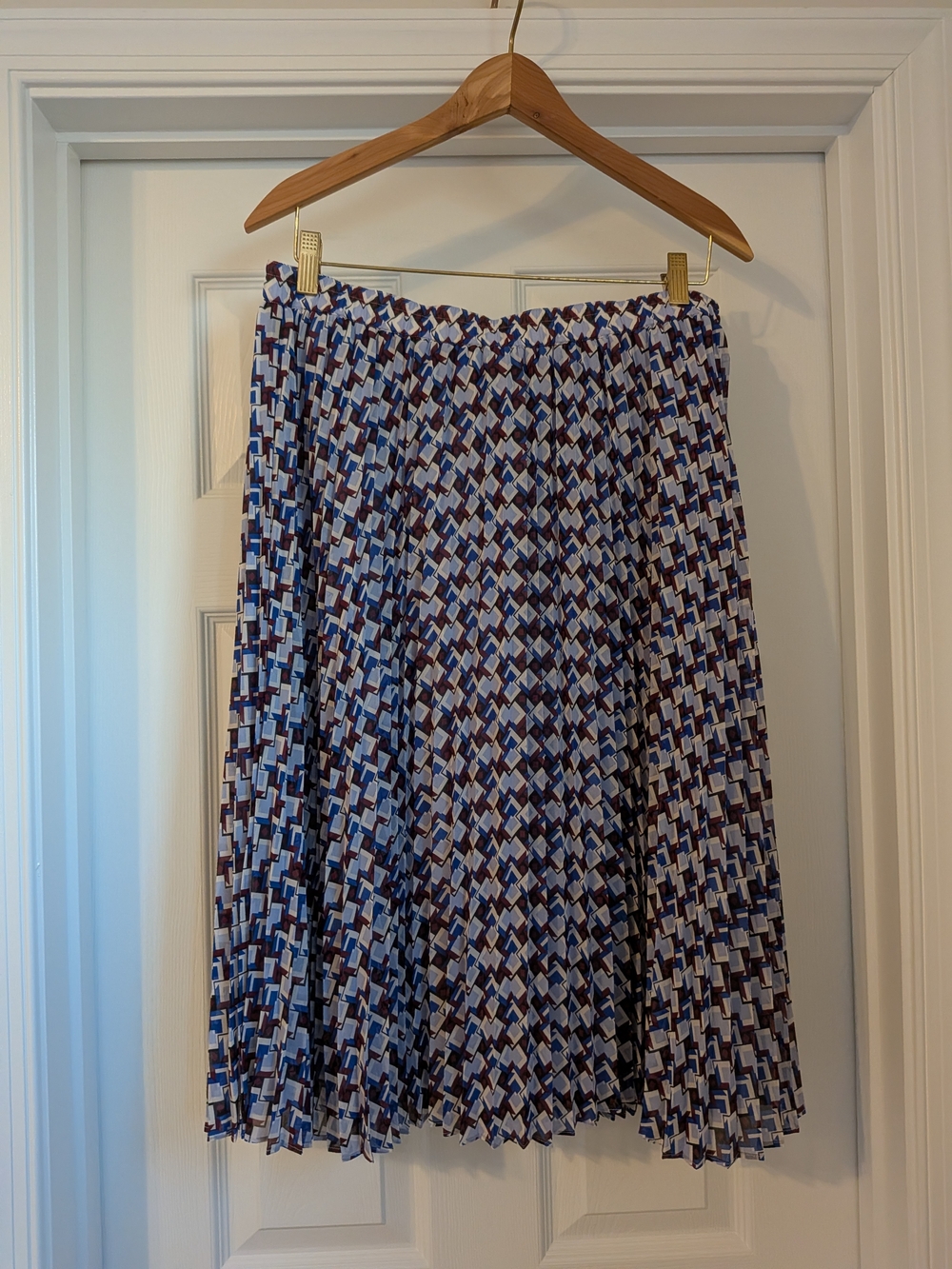 Talbots Geometric Pleated Midi Skirt in Blue and White